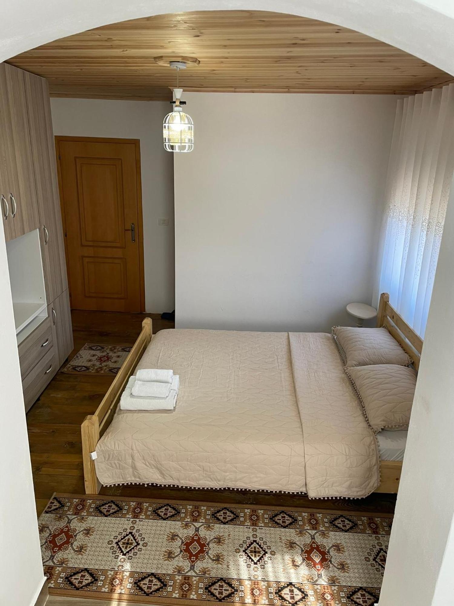 Guesthouse Kroi City Center Berat Exterior photo